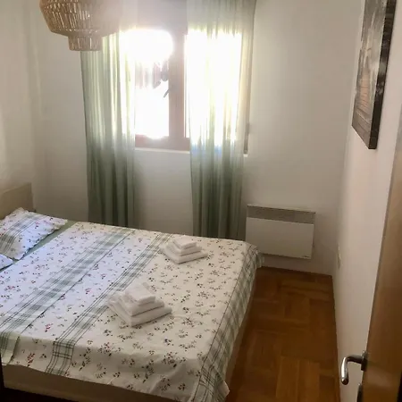 Stari Aerodrom Centre Lägenhet