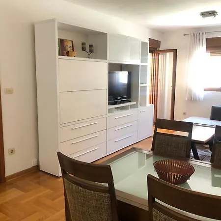 Stari Aerodrom Centre דירה *